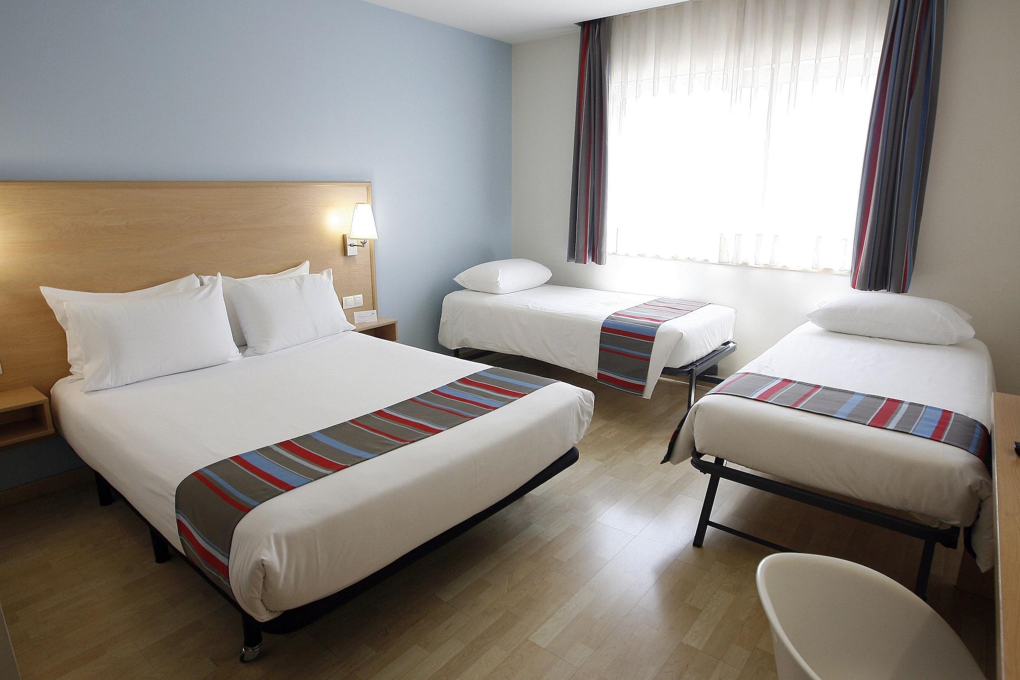 Travelodge Madrid Metropolitano Экстерьер фото