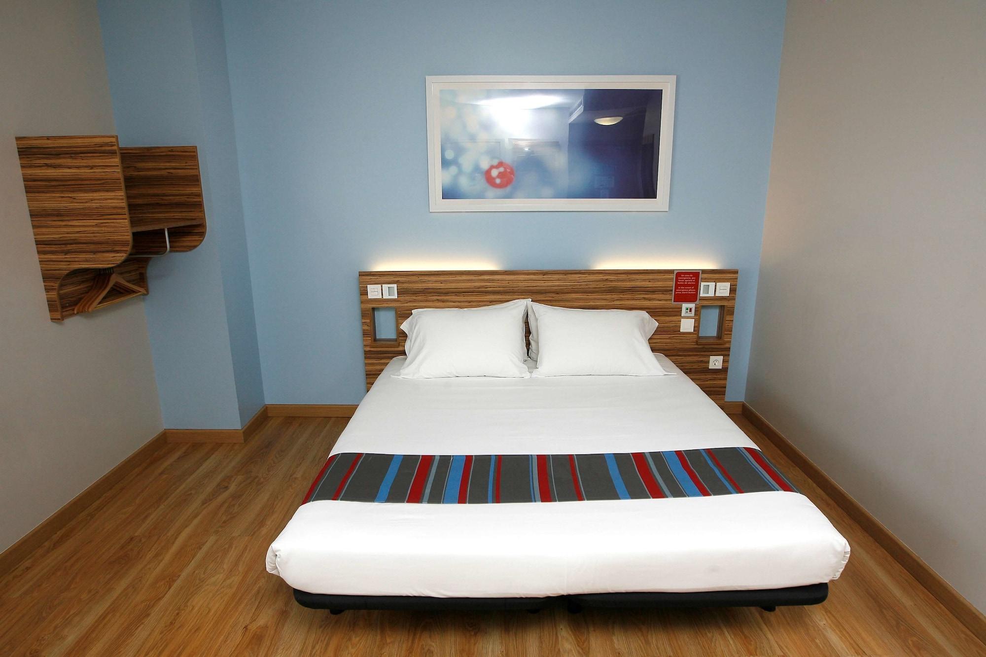 Travelodge Madrid Metropolitano Экстерьер фото
