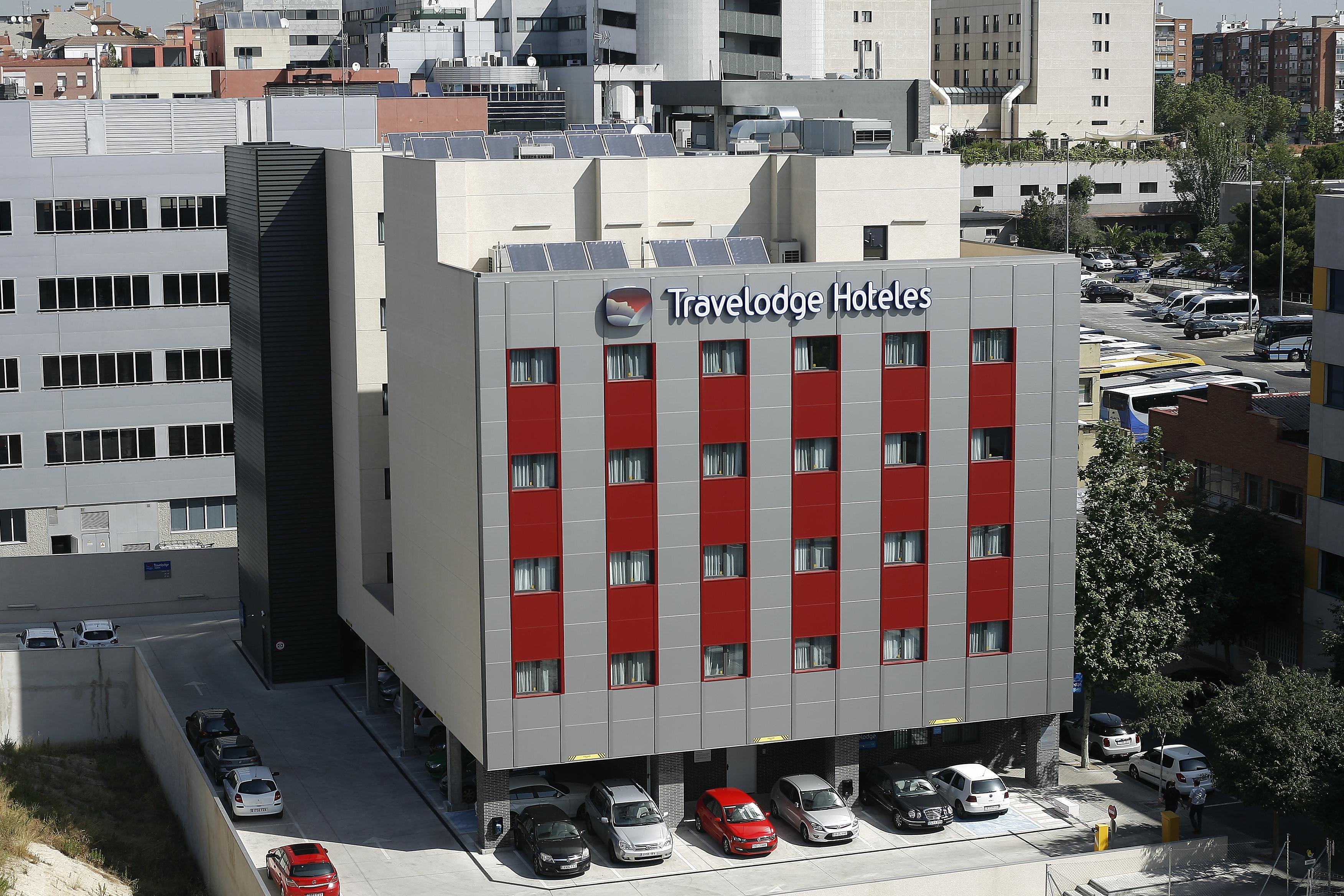 Travelodge Madrid Metropolitano Экстерьер фото