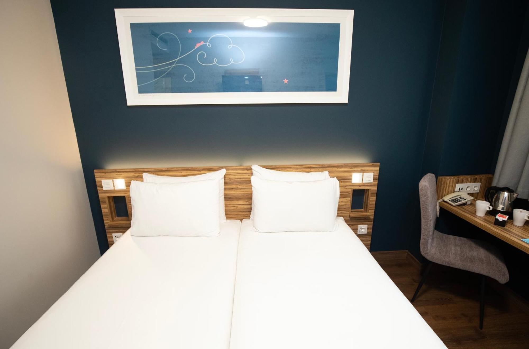 Travelodge Madrid Metropolitano Номер фото