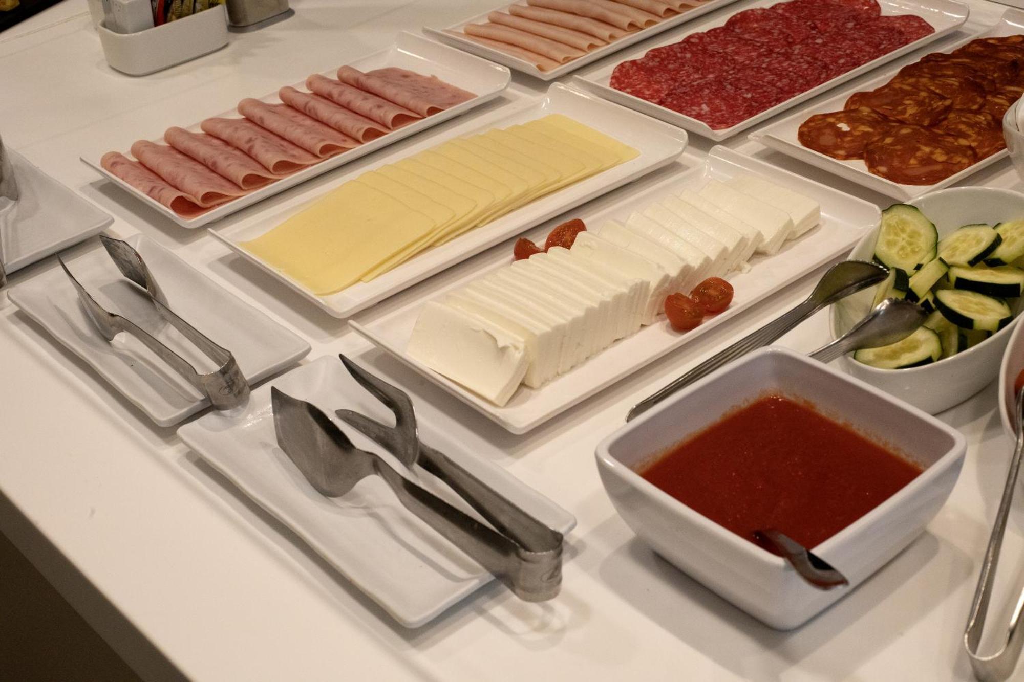 Travelodge Madrid Metropolitano Экстерьер фото