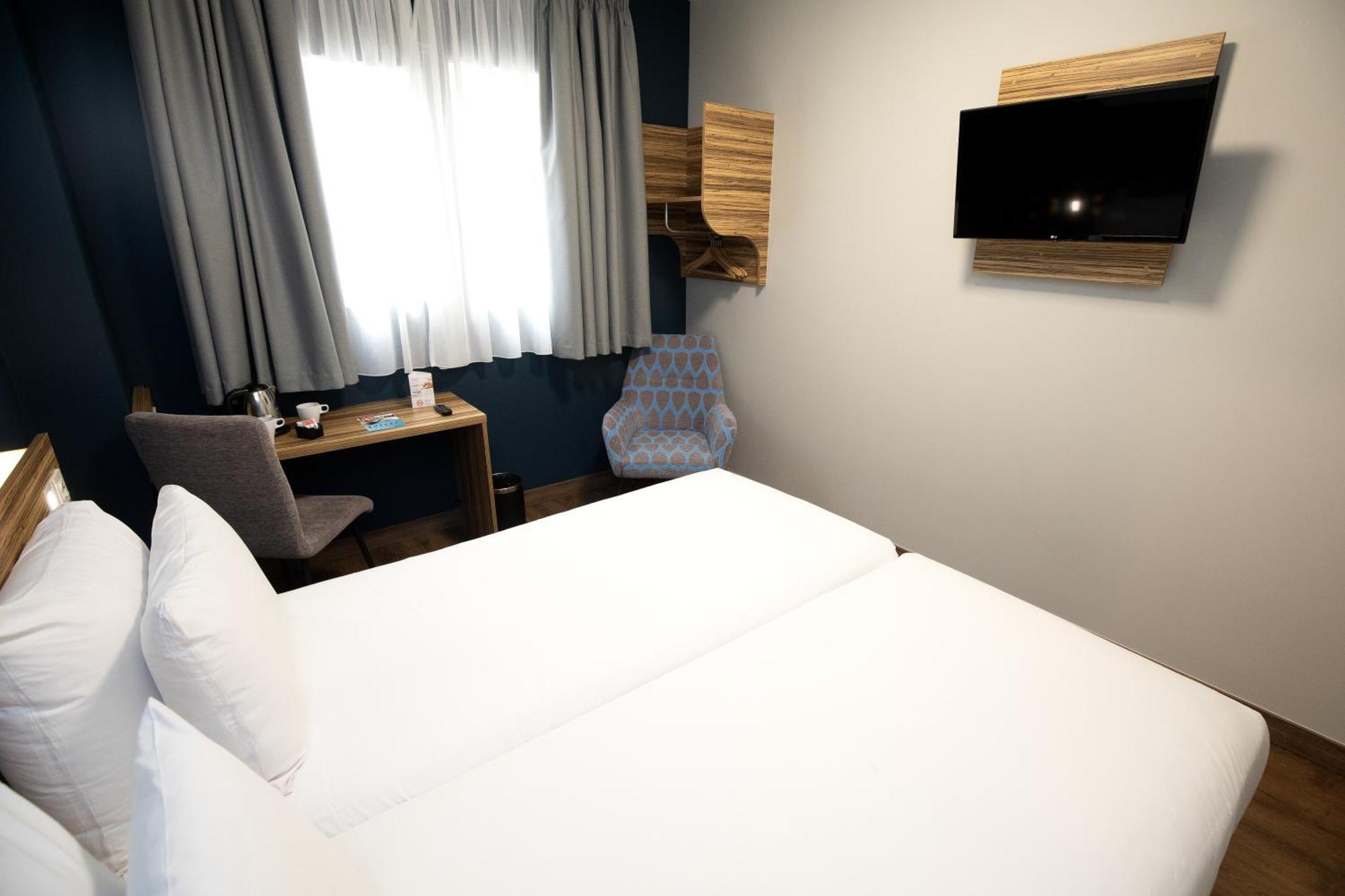 Travelodge Madrid Metropolitano Номер фото