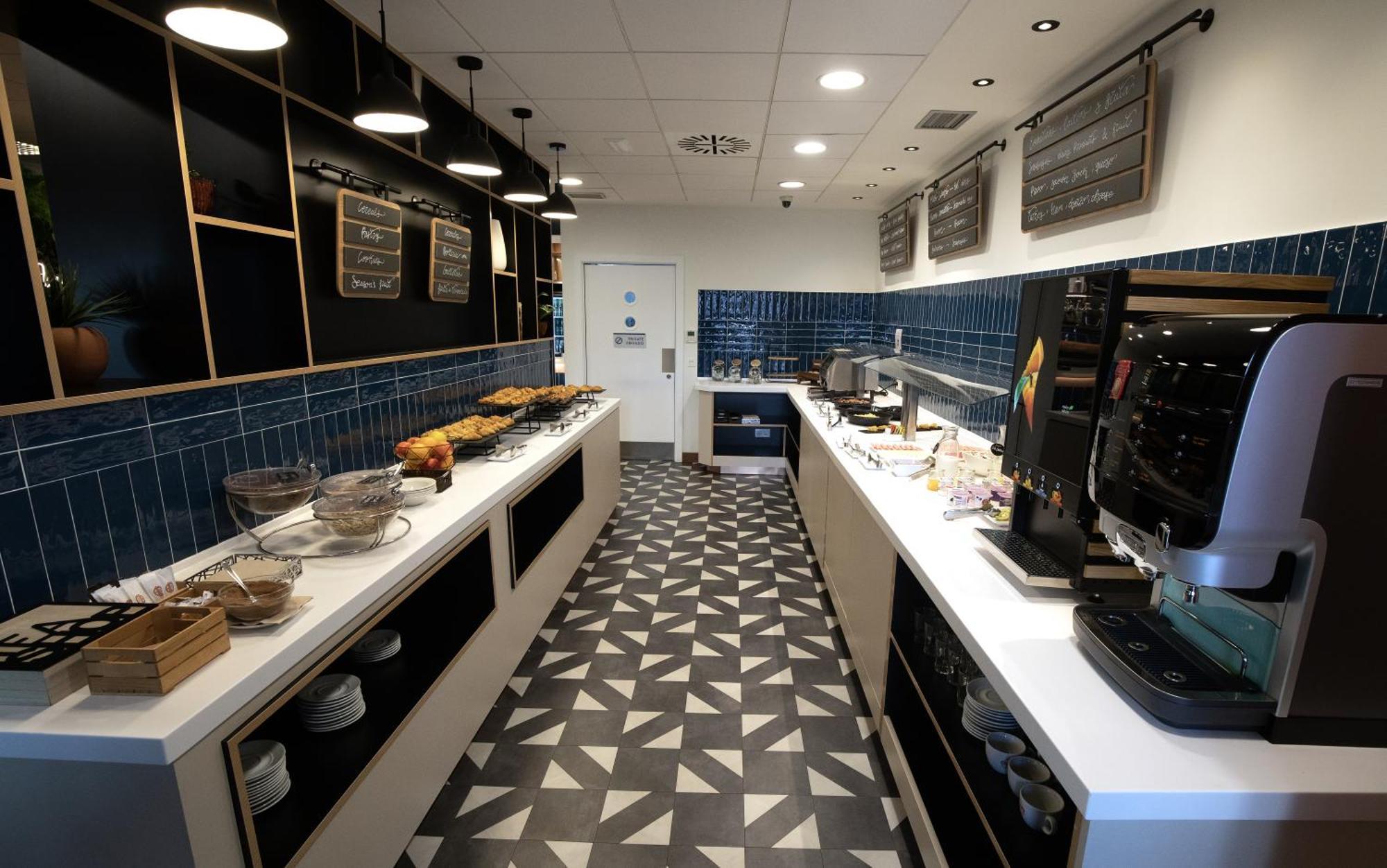 Travelodge Madrid Metropolitano Экстерьер фото